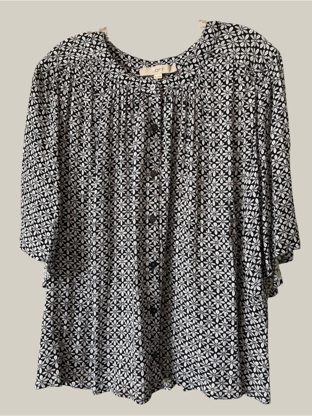 LOFT Black & White Floral Button-Front Blouse